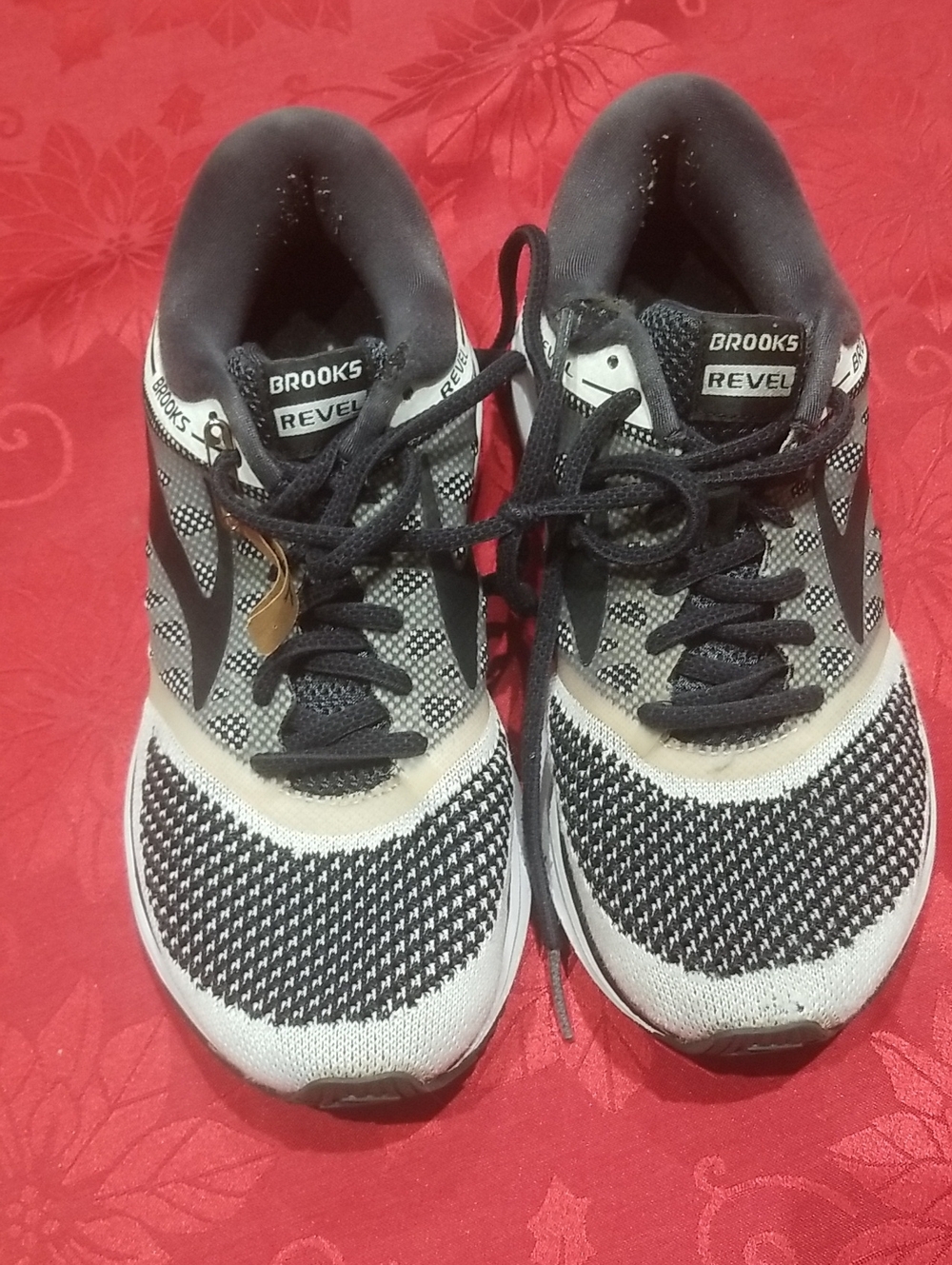 Brooks Black and Cream Knit Lace-Up Running Shoes